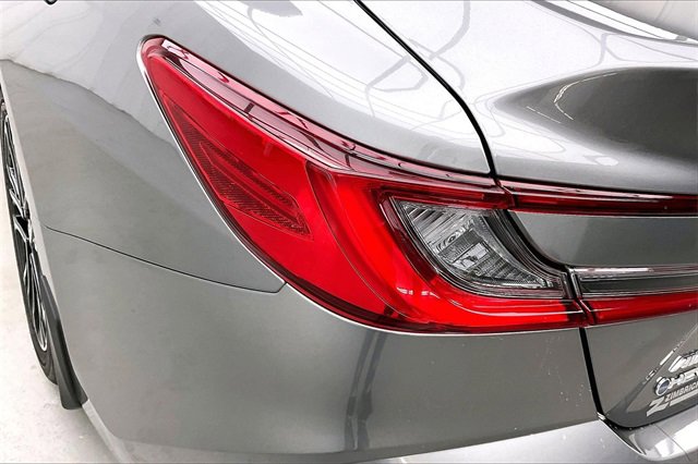 Used 2025 Toyota Camry XLE image 27