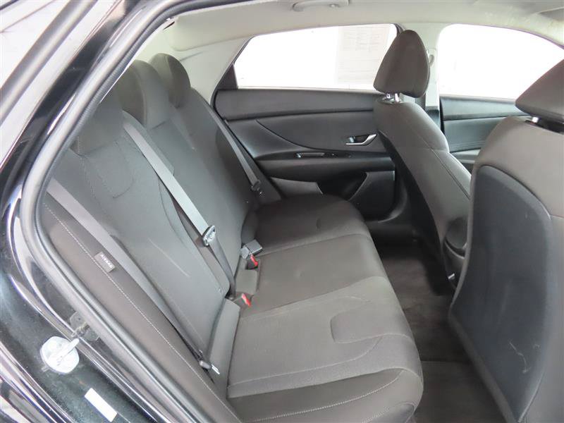 Used 2024 Hyundai Elantra SE FWD image 29