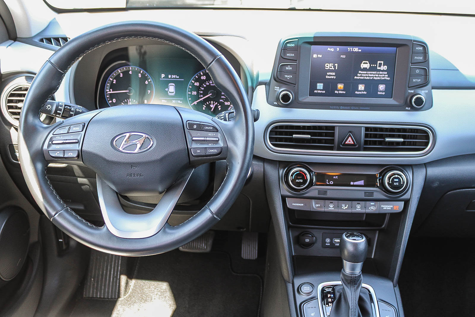 Used 2019 Hyundai Kona Limited FWD image 15