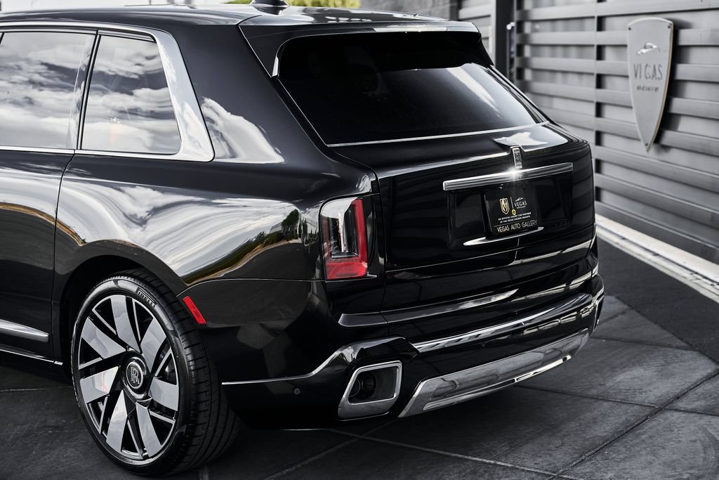 Used 2026 Rolls-Royce Cullinan AWD/4WD image 9