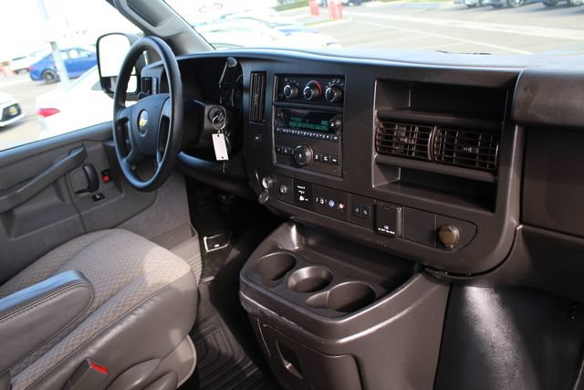 Used 2020 Chevrolet Express 3500 LT w/ LT Preferred Equipment Group RWD image 28