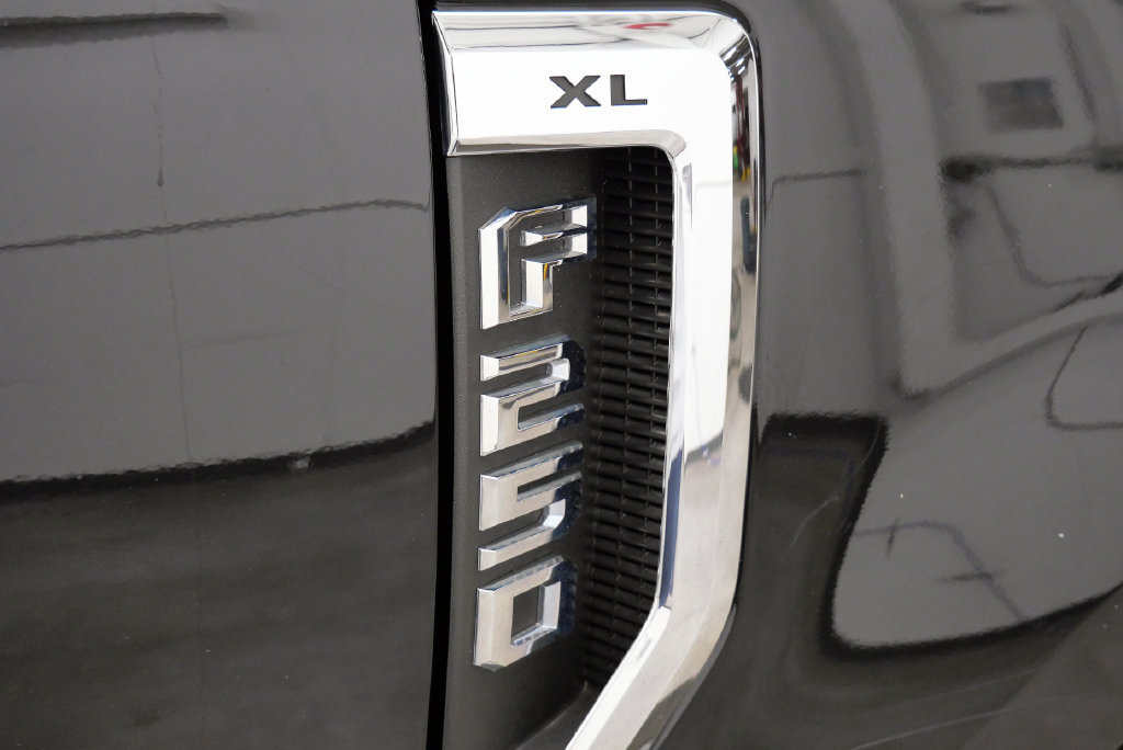 Used 2020 Ford F250 XL w/ Power Equipment Group AWD/4WD image 10