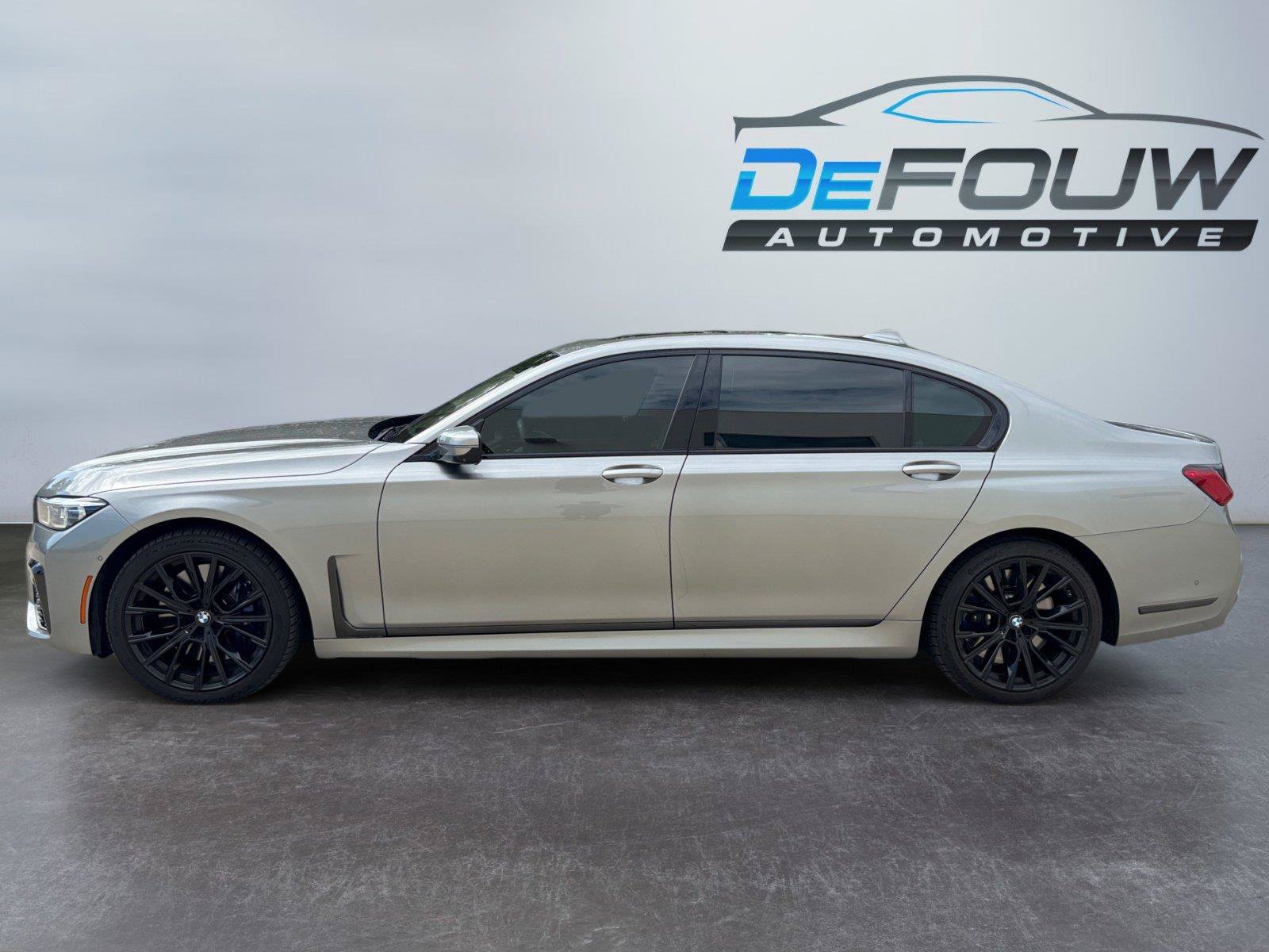 Used 2020 BMW M760i xDrive AWD/4WD image 18