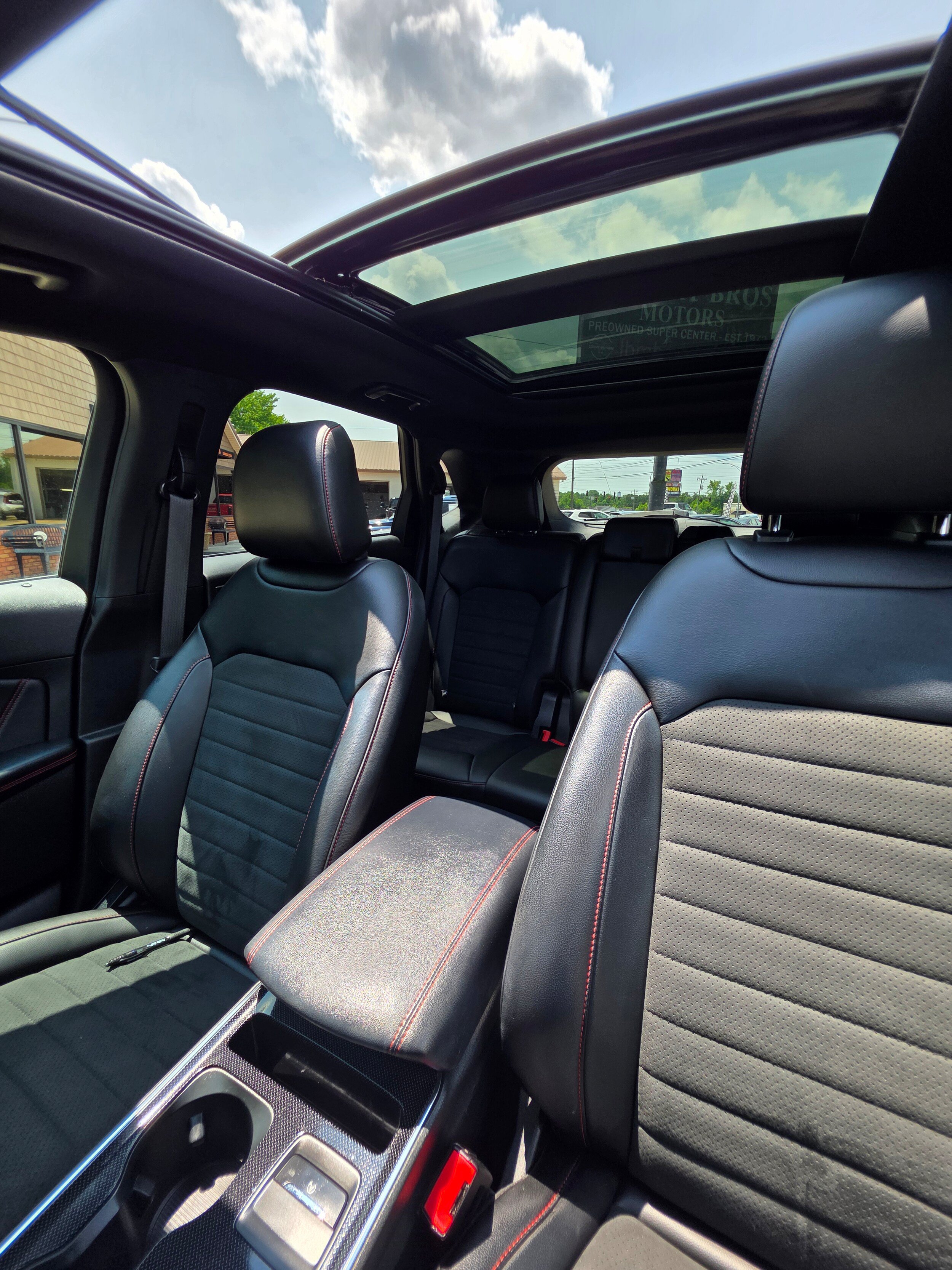 Used 2021 Ford Edge ST-Line FWD image 18