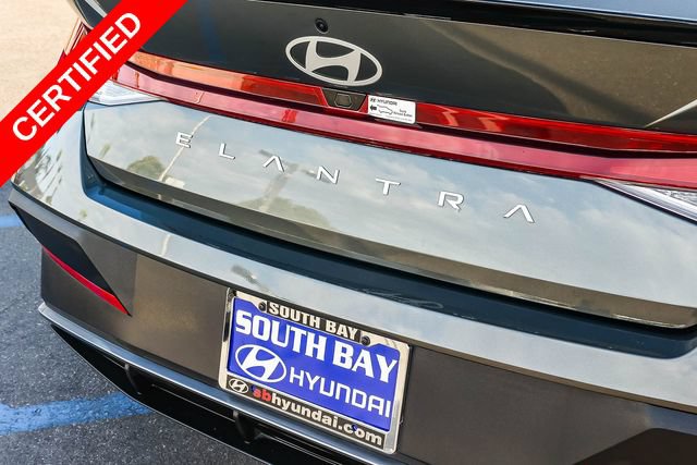 Used 2025 Hyundai Elantra Sport FWD image 7