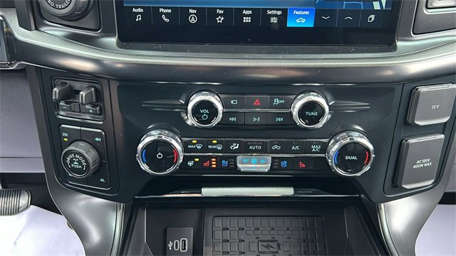 New 2025 Ford F150 Lariat w/ Equipment Group 501A Mid image 18
