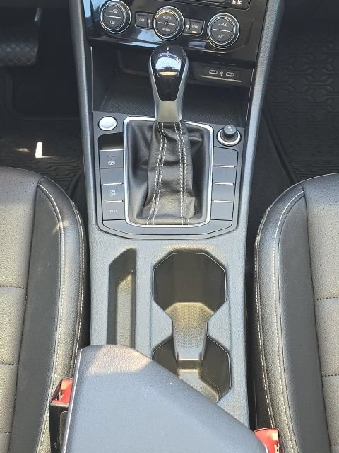 Used 2023 Volkswagen Jetta SE FWD image 29