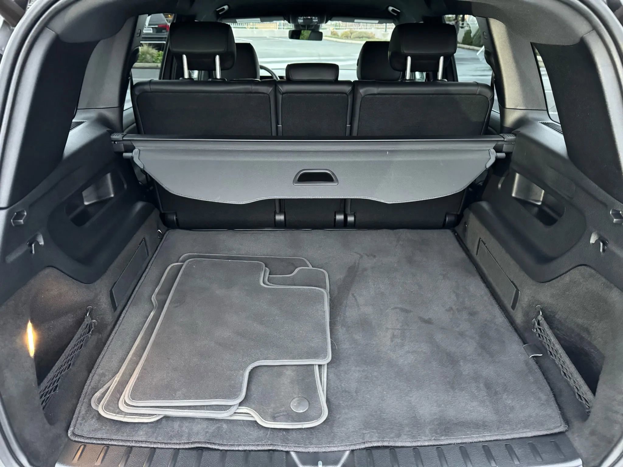 Used 2023 Mercedes-Benz EQB 300 4MATIC w/ Exclusive Package image 30