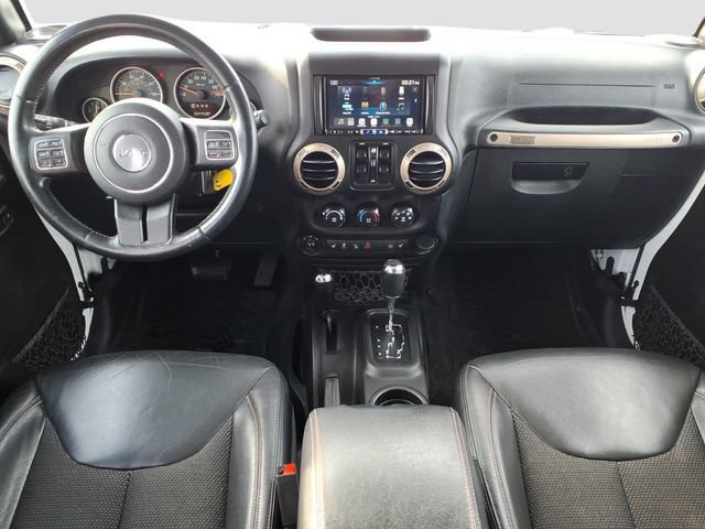 Used 2016 Jeep Wrangler Unlimited Sahara AWD/4WD image 9