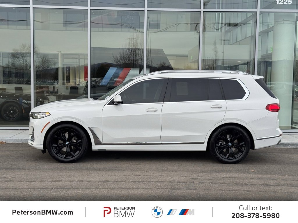 Used 2022 BMW X7 xDrive40i w/ Premium Package image 3