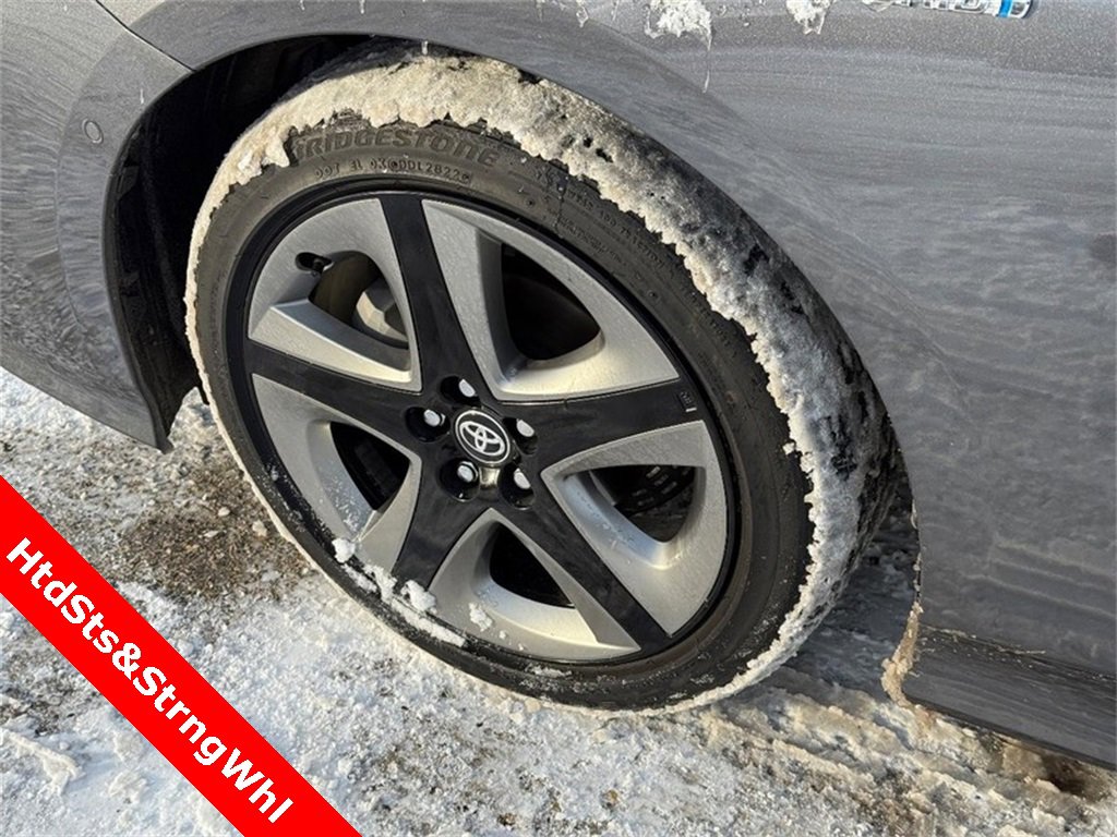 Used 2022 Toyota Prius XLE image 10