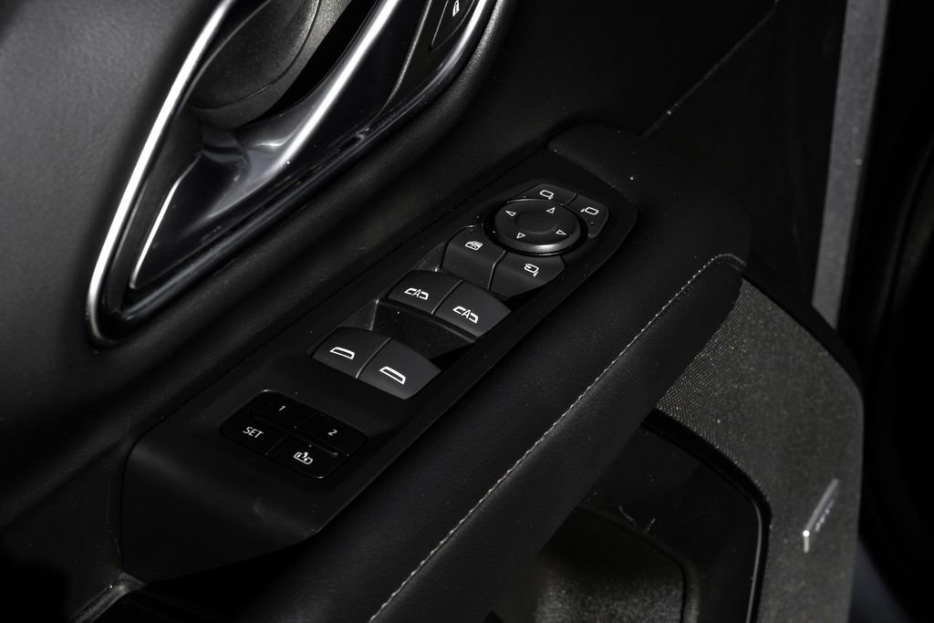 Used 2022 Chevrolet Suburban LT w/ Luxury Package image 47