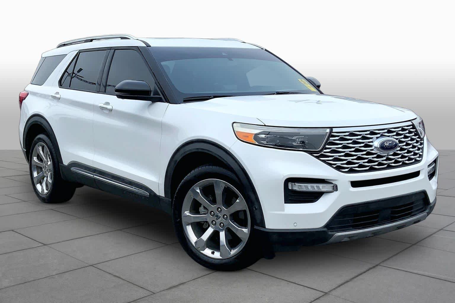 Used 2020 Ford Explorer Platinum w/ Premium Technology Package AWD/4WD image 3