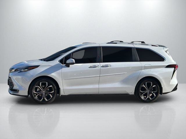 Certified 2025 Toyota Sienna Platinum image 8