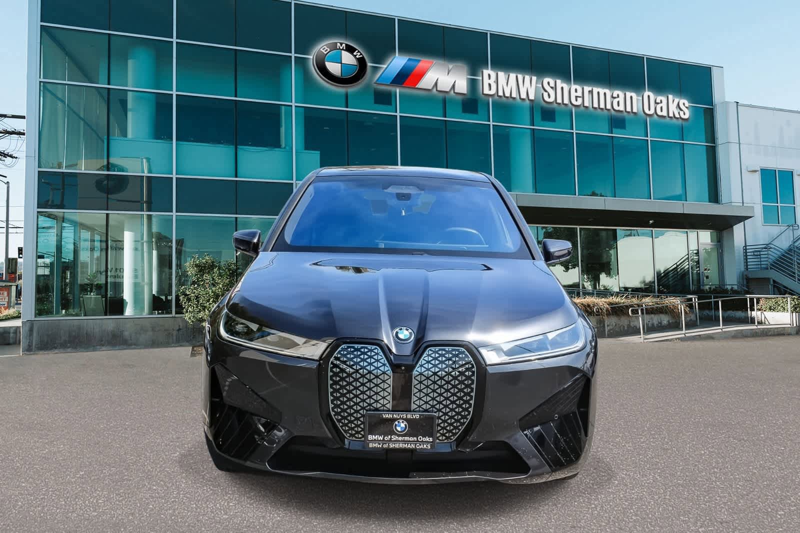 Certified 2024 BMW iX xDrive50 w/ Sport Package AWD/4WD image 2