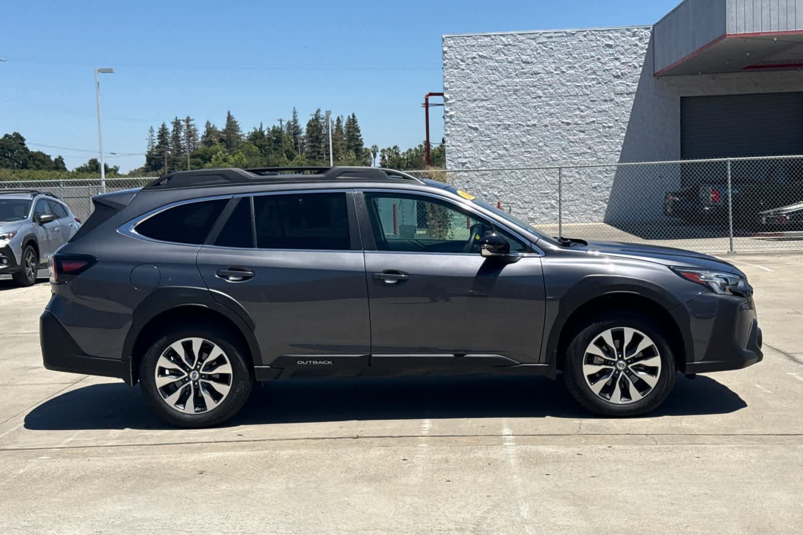 Certified 2024 Subaru Outback Limited w/ Popular Package #2 AWD/4WD image 2