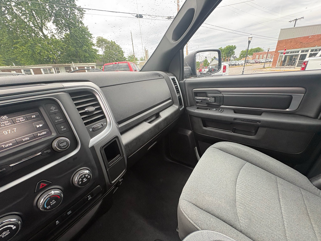 Used 2024 RAM 1500 Warlock AWD/4WD image 16