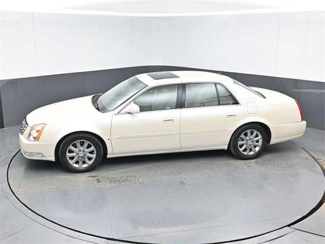 Used 2008 Cadillac DTS w/ Sun And Sound Package image 37