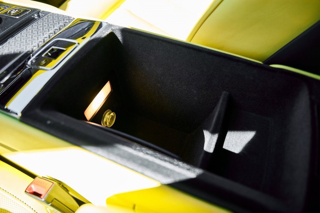 Used 2022 Rolls-Royce Cullinan Black Badge w/ Dark Exterior Package image 69