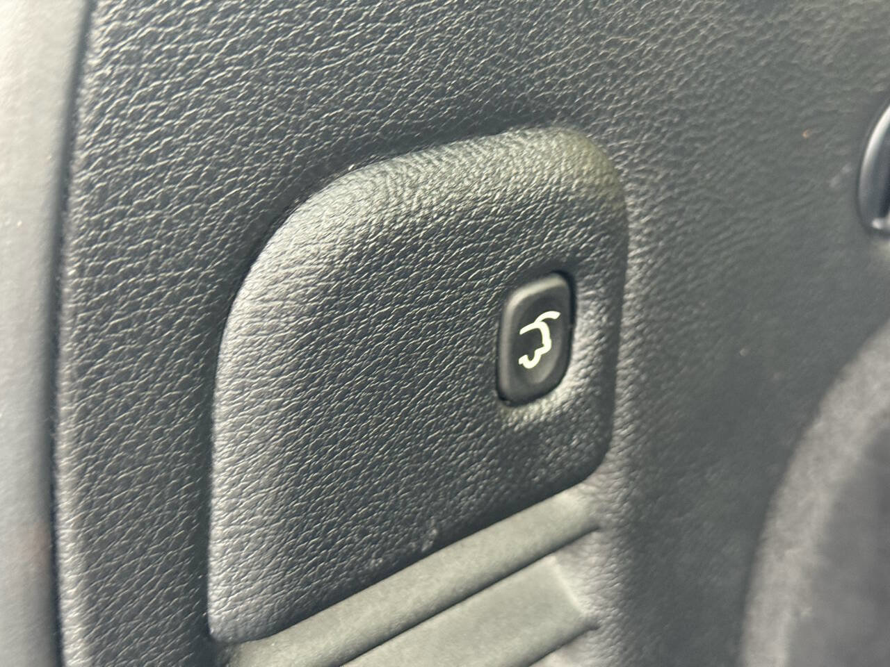 Used 2020 Jeep Grand Cherokee Limited X image 22