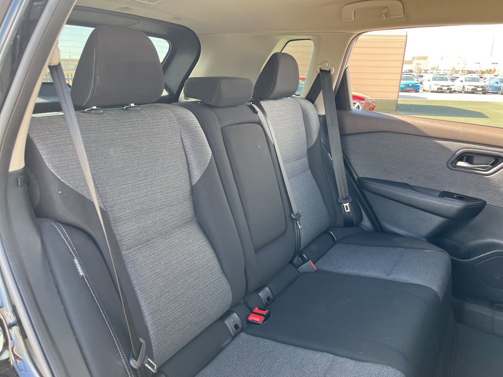 Used 2023 Nissan Rogue SV image 26