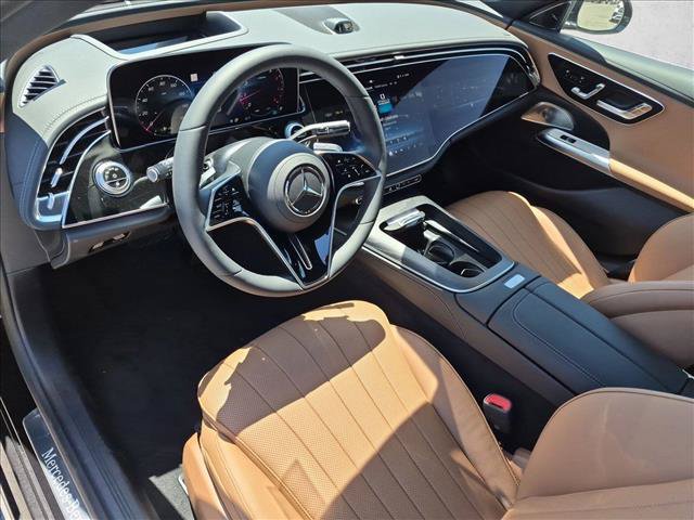 New 2026 Mercedes-Benz E 450 4MATIC Sedan image 3