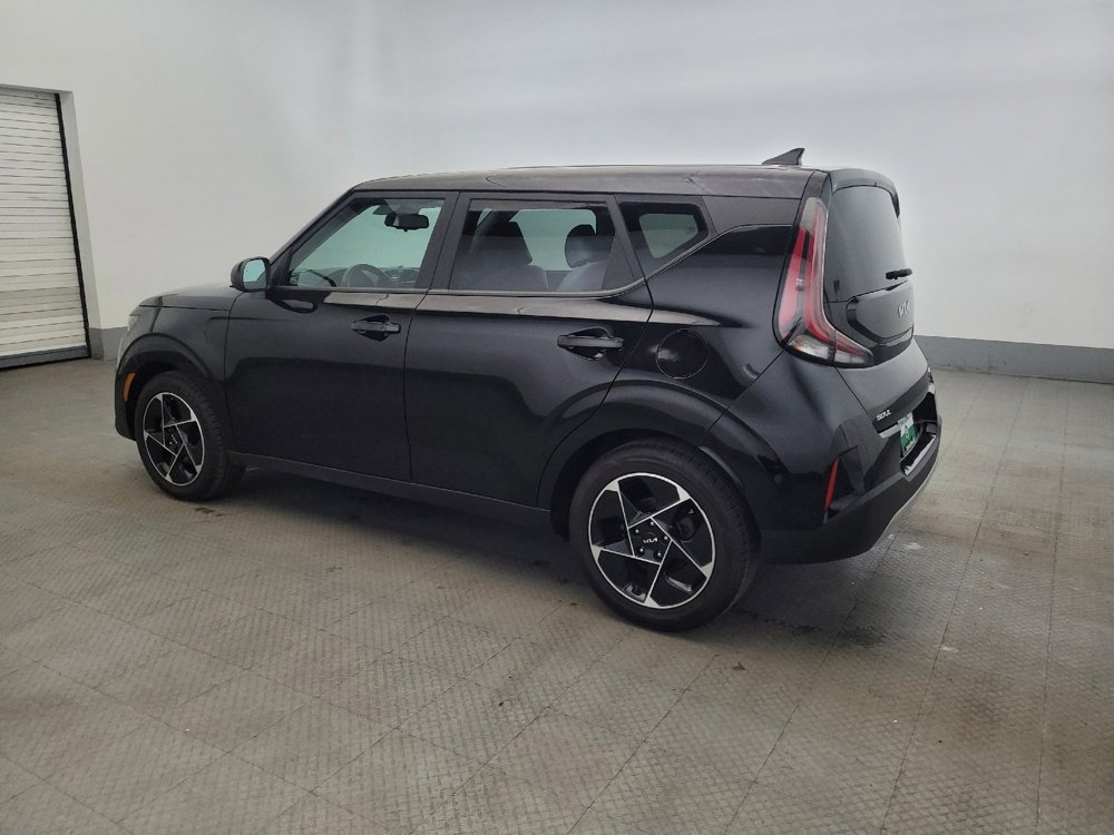 Used 2023 Kia Soul EX FWD image 3