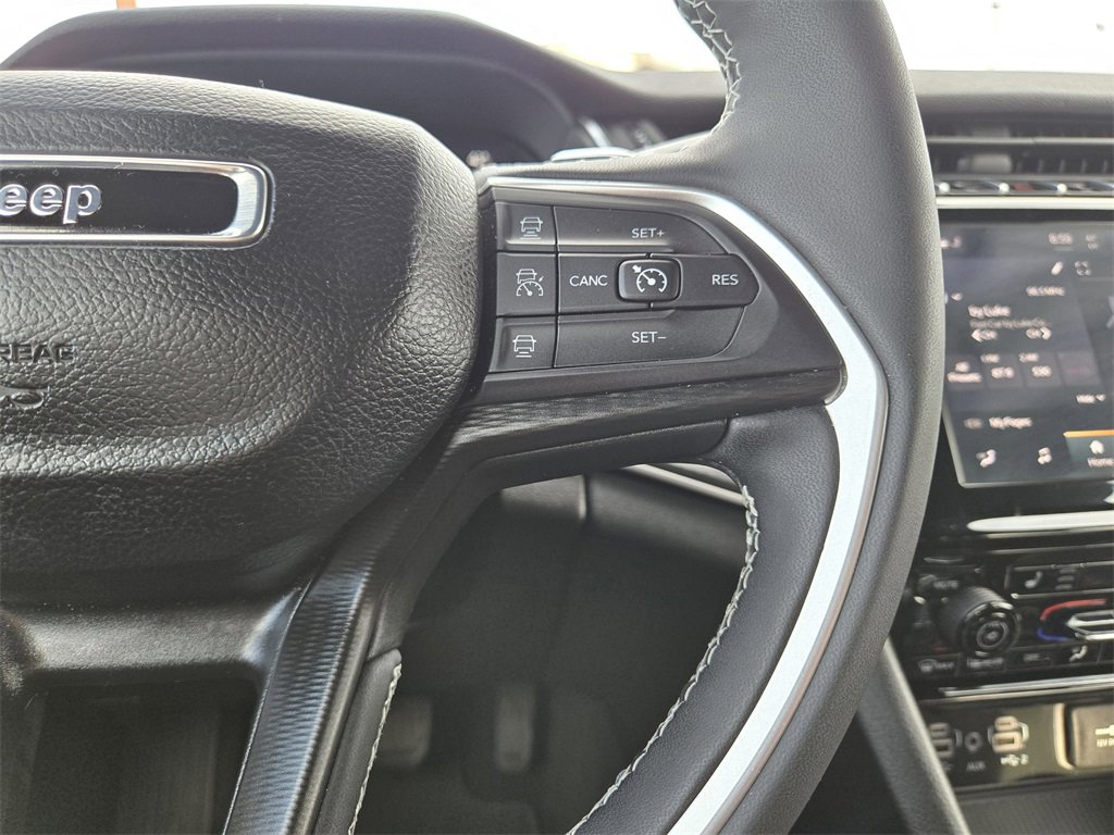 Used 2024 Jeep Grand Cherokee L Altitude image 18