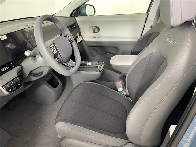 New 2025 Hyundai Ioniq 5 SE image 2