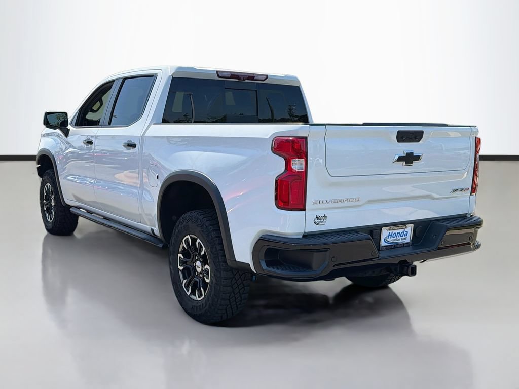 Used 2022 Chevrolet Silverado 1500 ZR2 w/ Technology Package AWD/4WD image 8