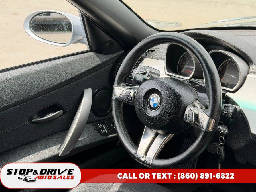 Used 2006 BMW Z4 3.0i RWD image 12