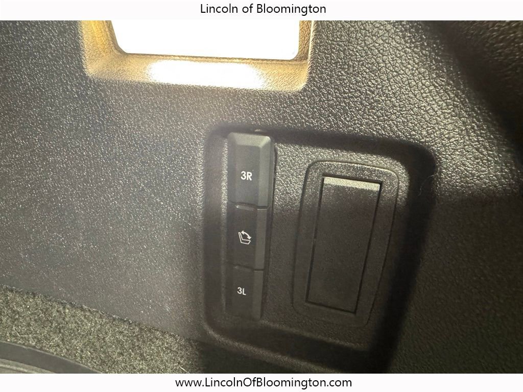 Used 2022 Lincoln Aviator Reserve w/ Elements Package Plus image 27