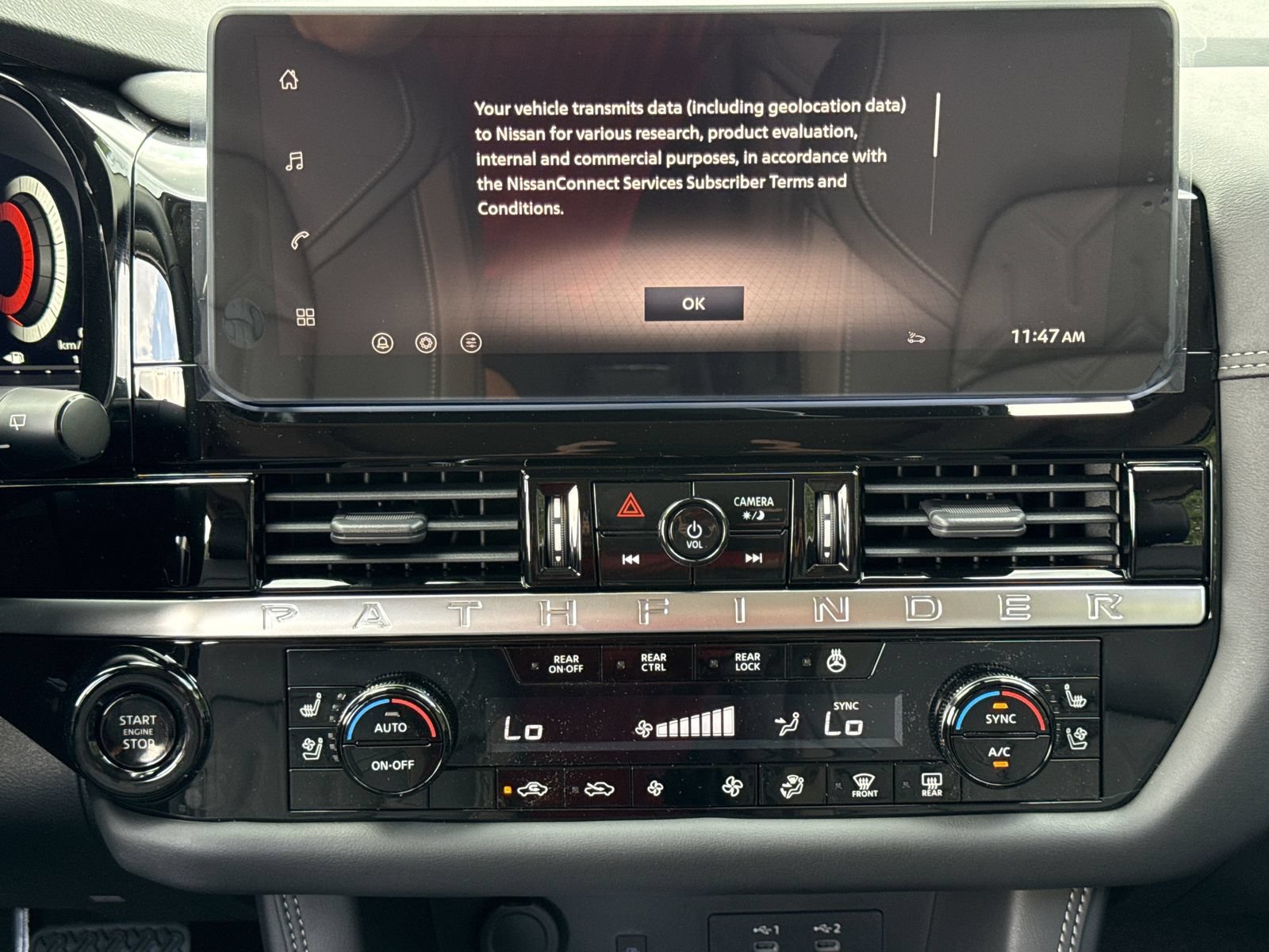 New 2026 Nissan Pathfinder Platinum FWD image 4