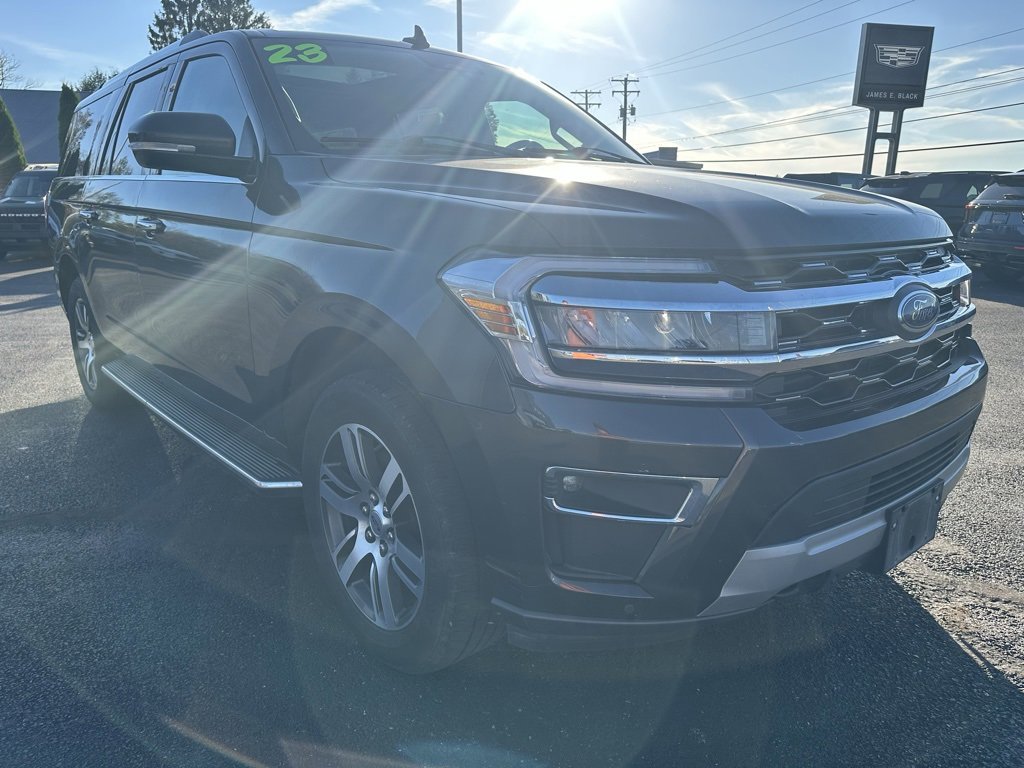 Used 2023 Ford Expedition Max Limited image 13
