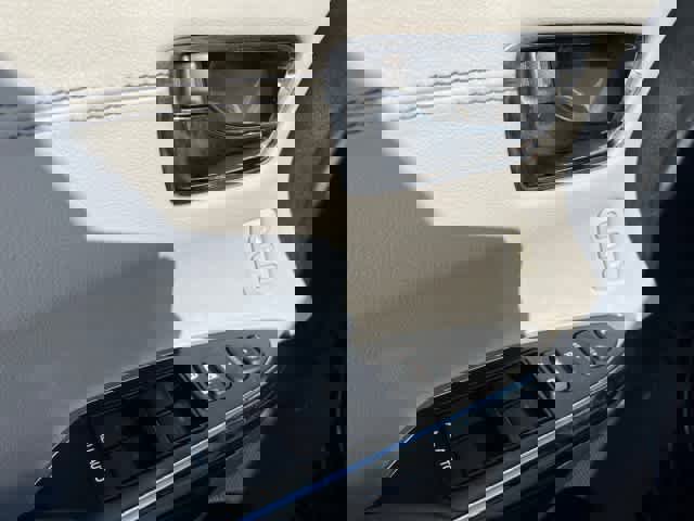 Used 2015 Toyota Avalon Limited image 14