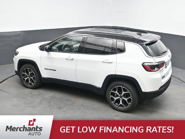Used 2025 Jeep Compass Limited AWD/4WD image 25