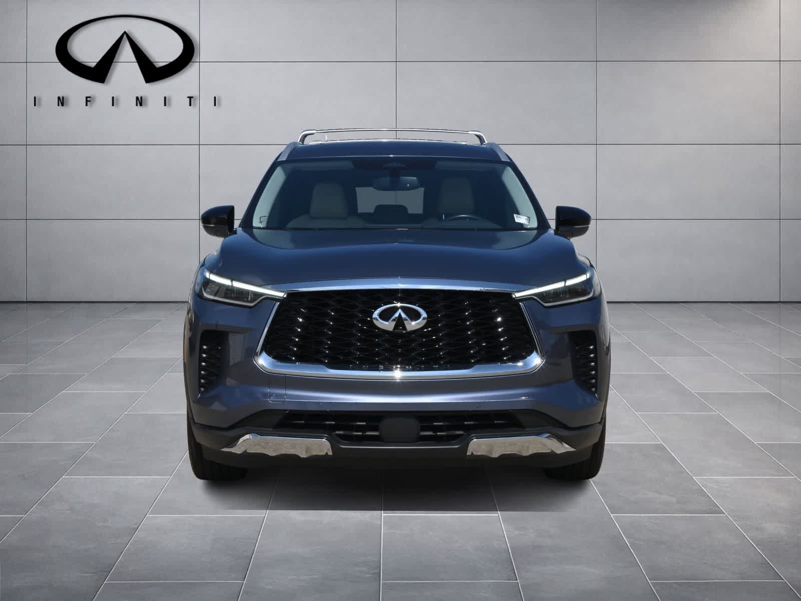 Used 2022 INFINITI QX60 Sensory w/ Cargo Package FWD image 2