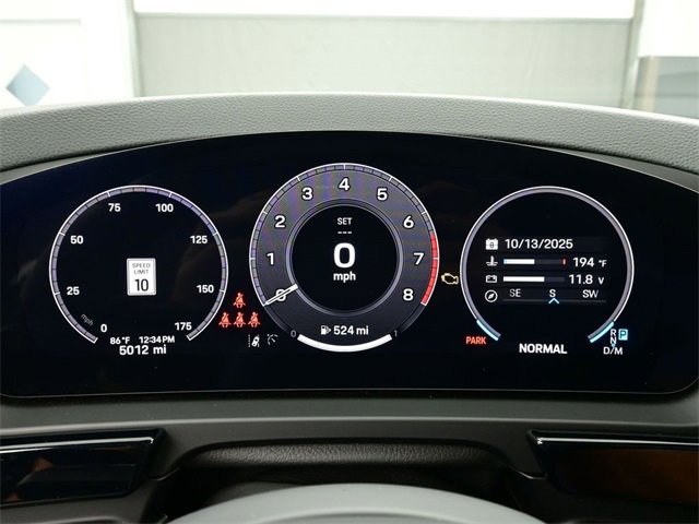 Used 2025 Porsche Cayenne image 9