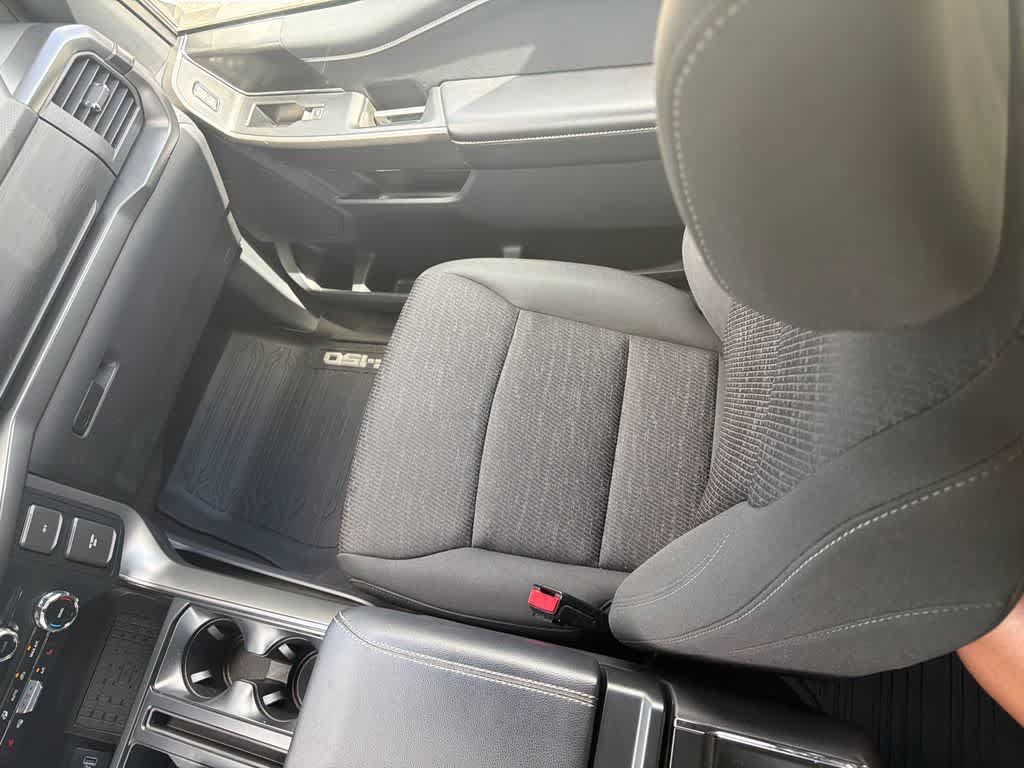 Used 2021 Toyota Corolla SE FWD image 19