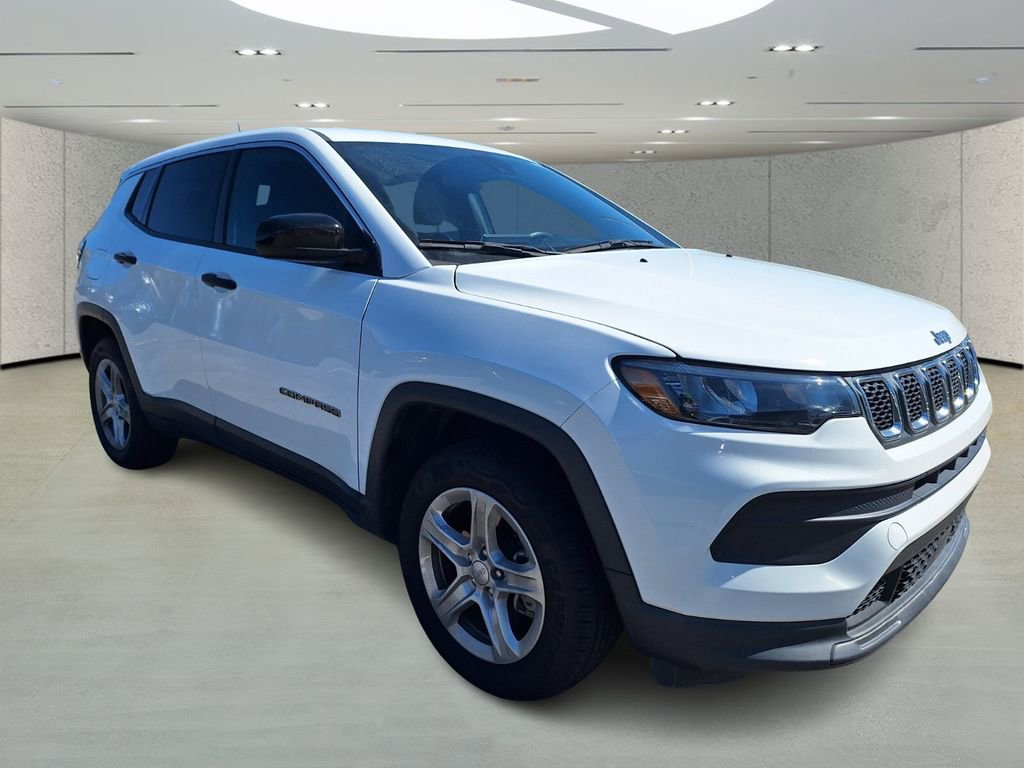Used 2023 Jeep Compass Sport image 6