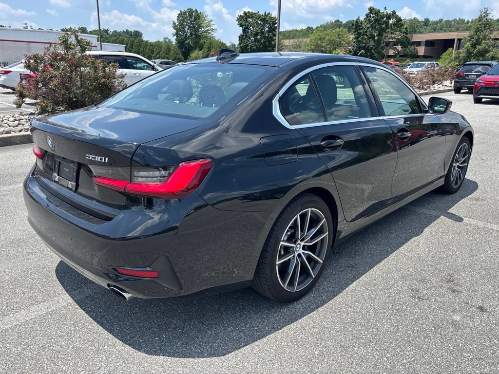 Used 2021 BMW 330i xDrive Sedan w/ Convenience Package AWD/4WD image 3