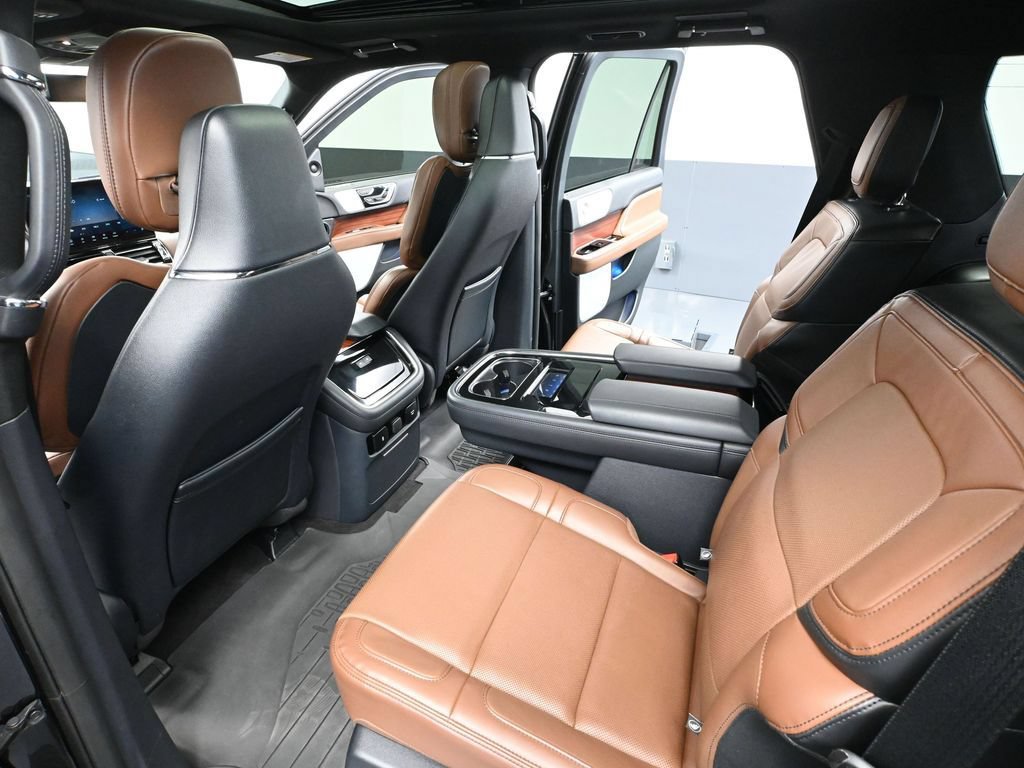 Used 2024 Lincoln Navigator Reserve w/ Equipment Group 201A AWD/4WD image 40
