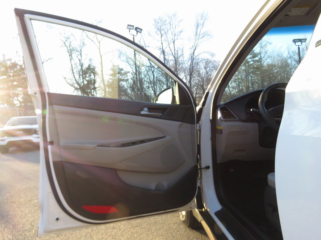 Used 2016 Hyundai Tucson SE w/ Option Group 02 image 9