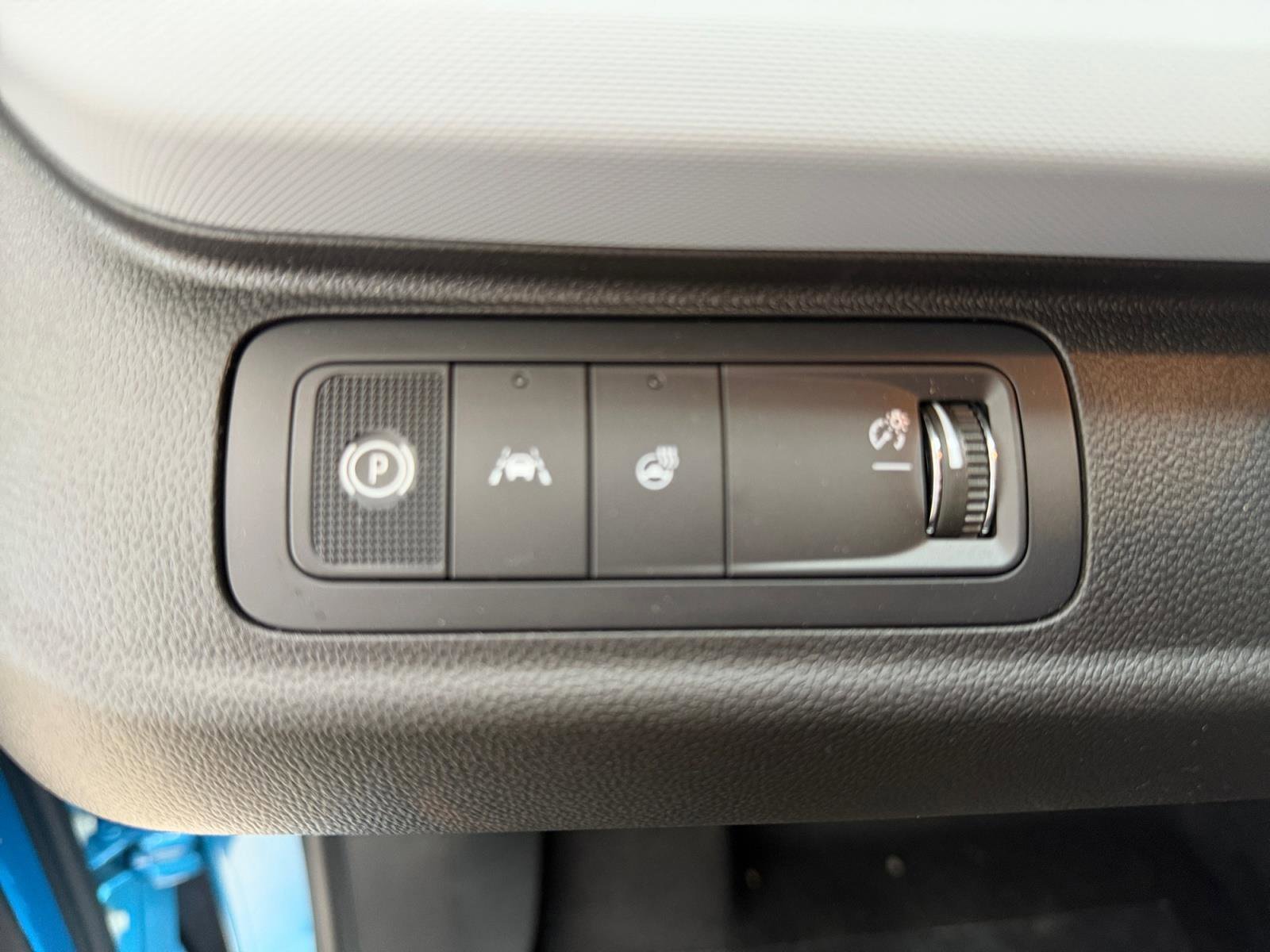 New 2027 Chevrolet Bolt LT FWD image 25