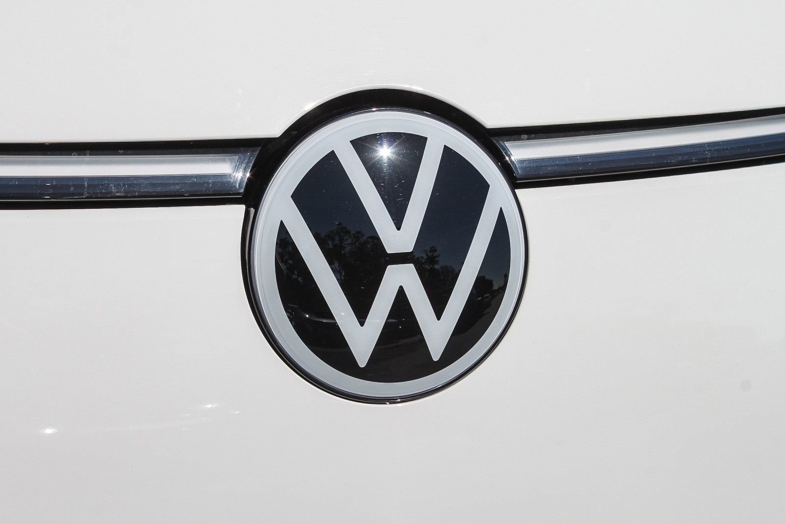 Used 2025 Volkswagen ID. Buzz Pro S Plus image 5