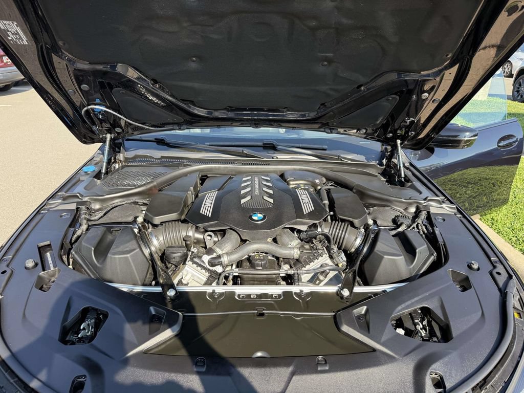 Used 2025 BMW M850i xDrive AWD/4WD image 13