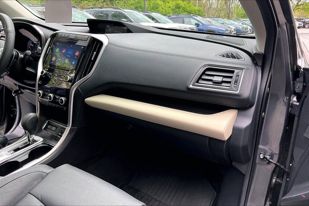 Certified 2022 Subaru Ascent Limited w/ Technology Package AWD/4WD image 11