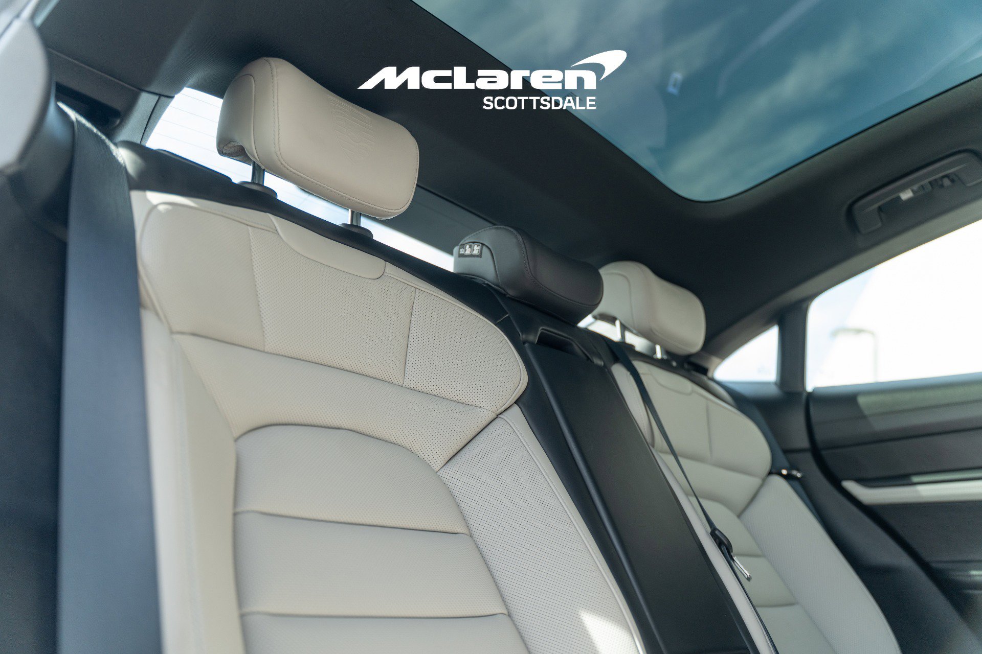 Used 2021 Porsche Taycan image 30