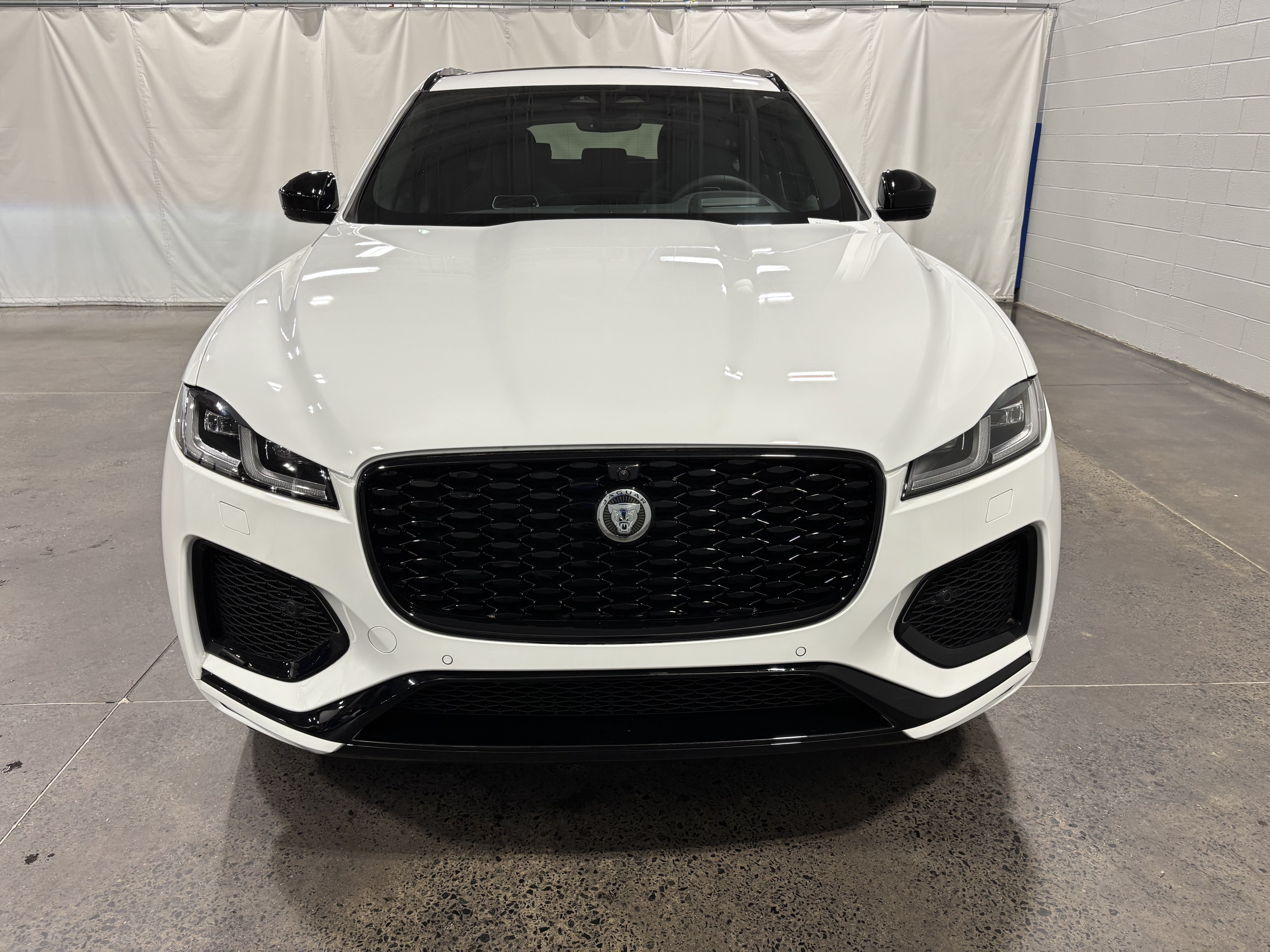 New 2026 Jaguar F-PACE R-Dynamic S AWD/4WD image 9