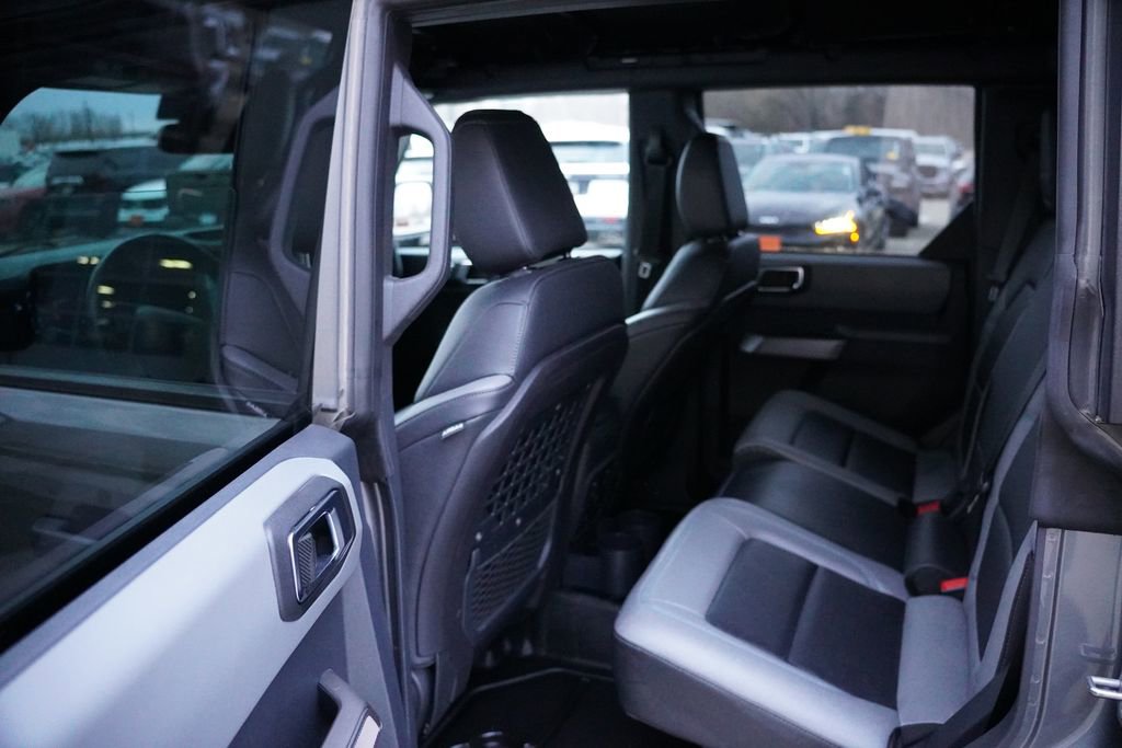 Used 2022 Ford Bronco Black Diamond AWD/4WD image 17